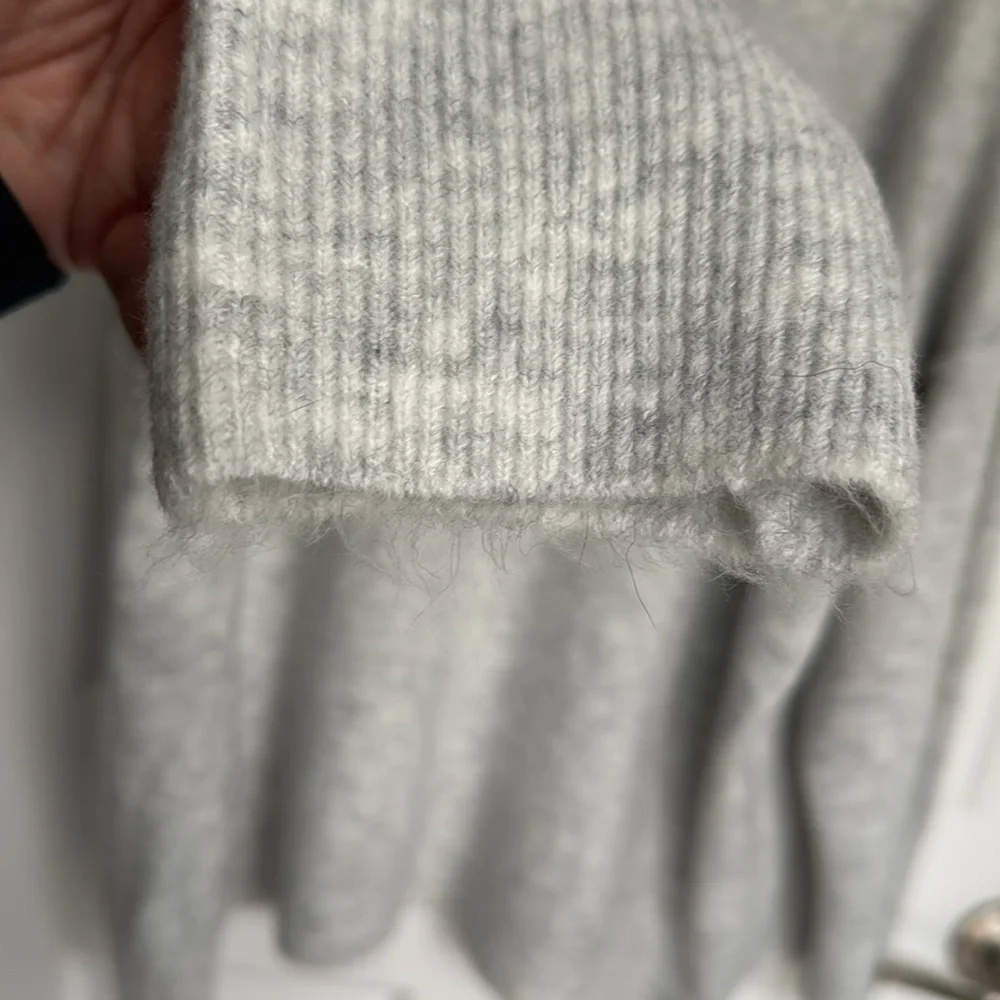 Vince Camuto sweater SOFT - Picture 3 of 5